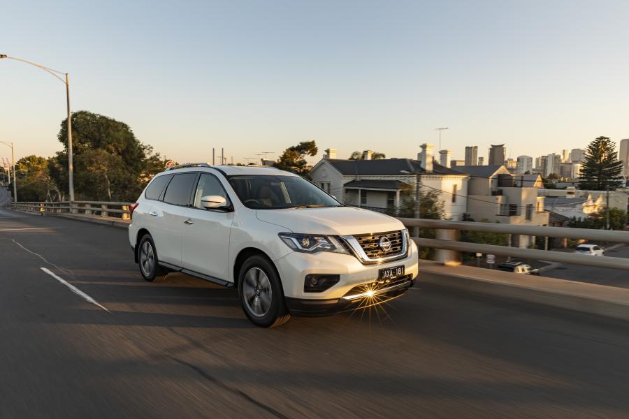  Nissan Pathfinder ST (R52) 2017 года  (AU) (фото 13 из 40)